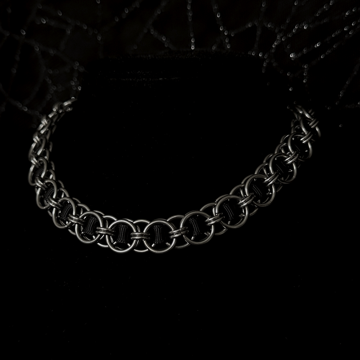 ribbonmaille choker